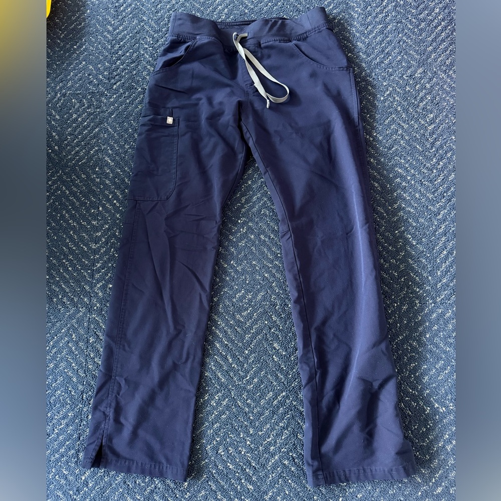 Figs Women's Navy Drawstring Cargo Scrub Pants